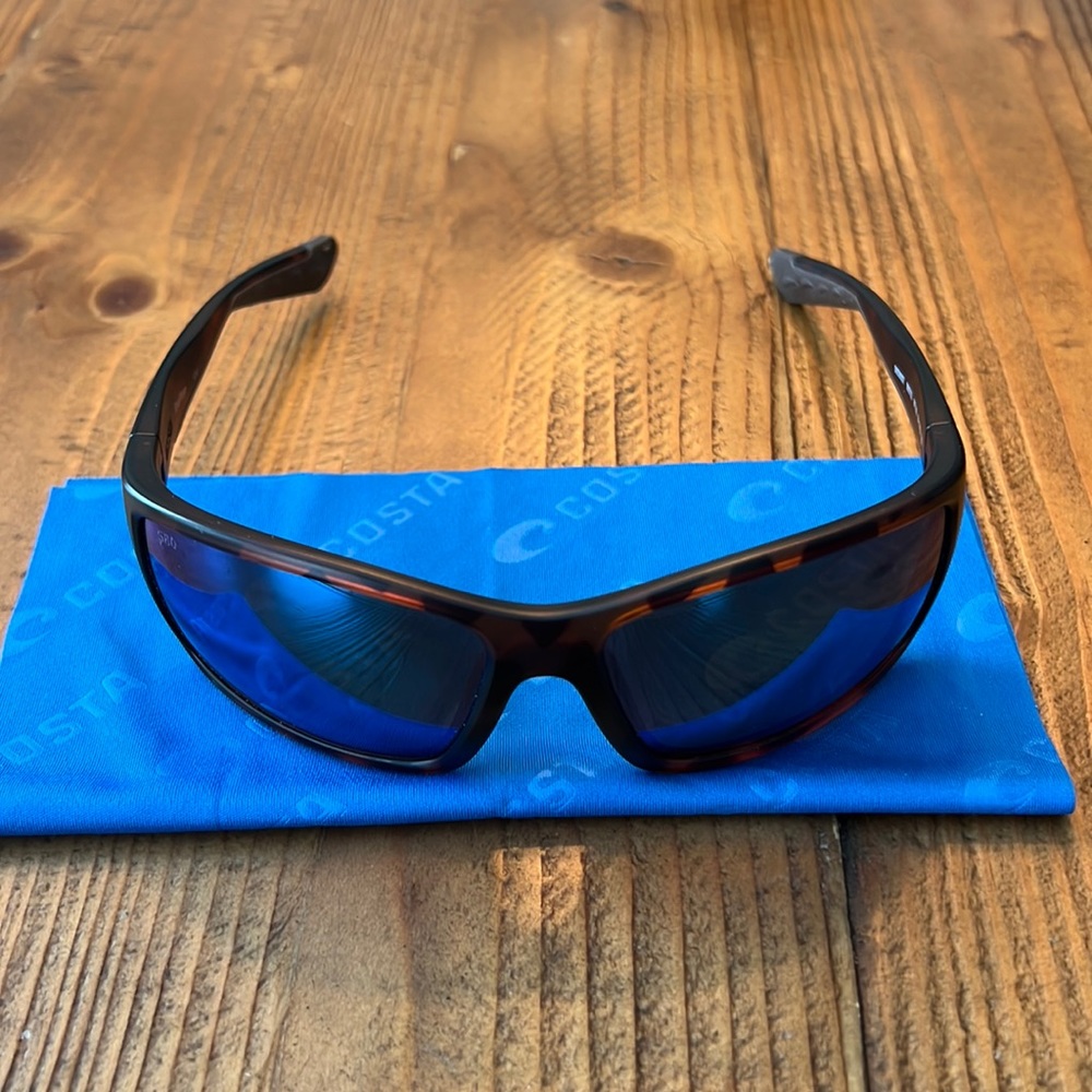 Costa Reefton Retro Tortoise with green mirrored lenses